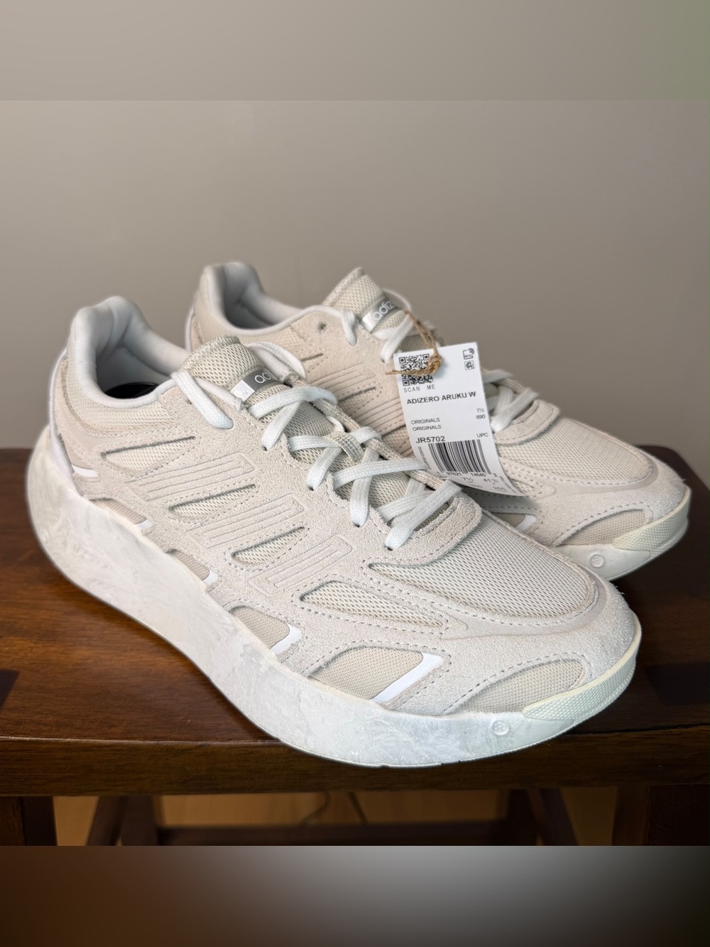 adidas Adizero Aruku Womenโs Size 9 Alumina Off White Shoes JR5702 NWT NWOB